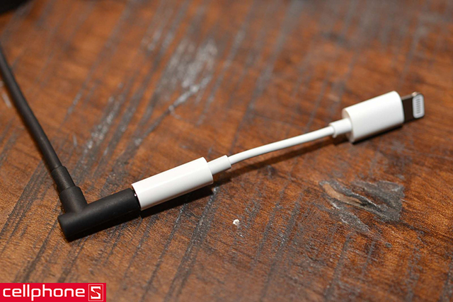 Cáp chuyển Apple Lightning sang 3.5 mm Headphone