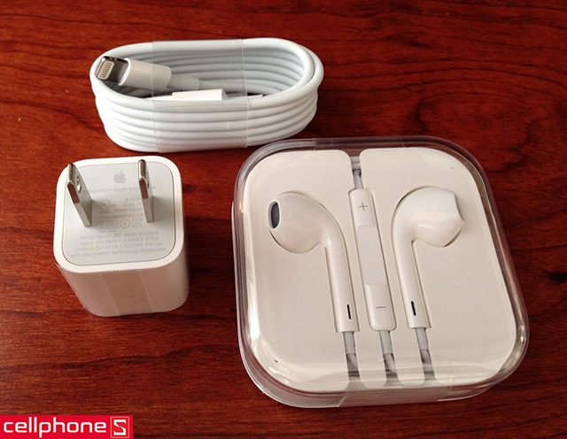 Combo sạc iPhone, cáp Lightning, tai nghe EarPods (Foxconn)