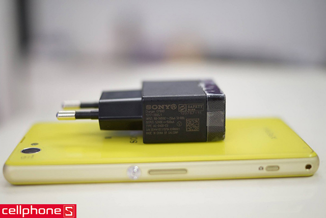 Sạc Sony chính hãng