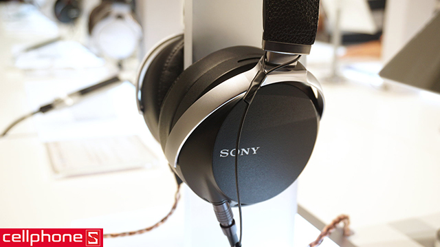 Tai nghe Sony MDR-1RBTMK2