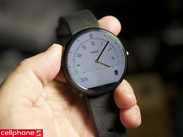 Đồng hồ thông minh Motorola Moto 360