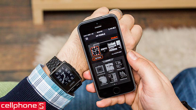 Đồng hồ thông minh Pebble Steel