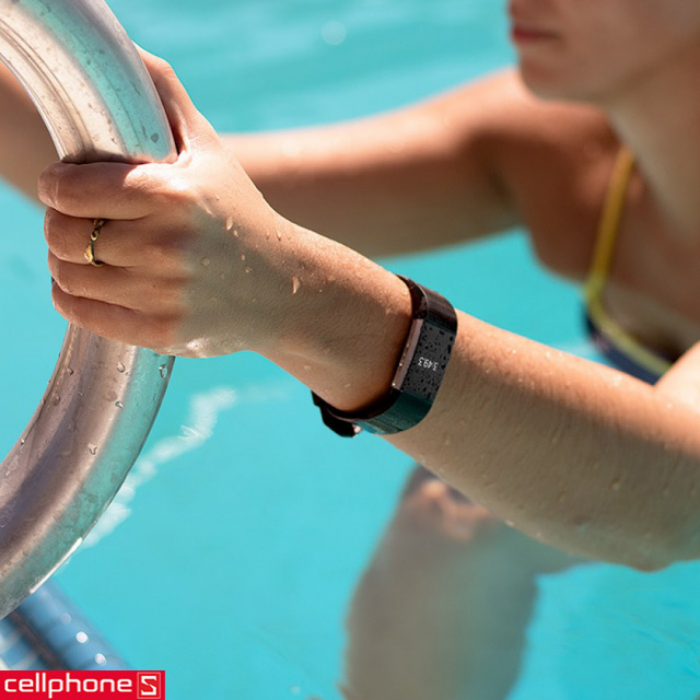 Vòng tay thông minh Fitbit Alta Gold Small