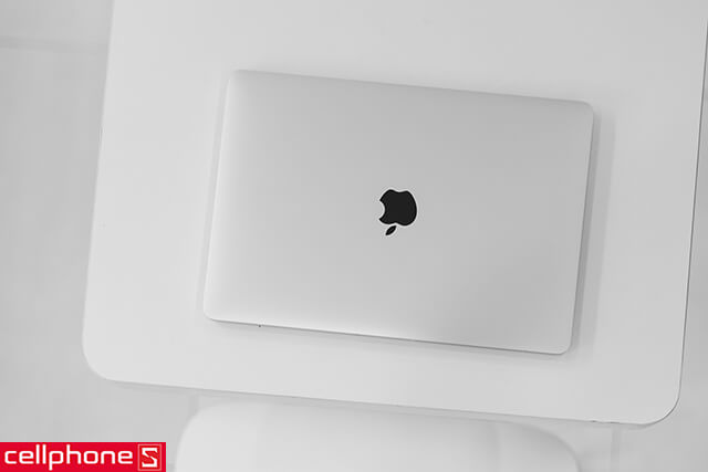 Apple MacBook Pro 13 inch Touch Bar 256GB MR9U2 (2018)