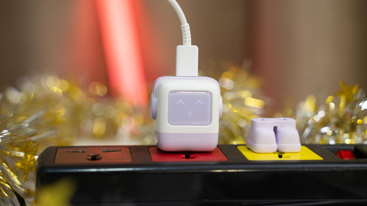 Trên tay củ sạc Ugreen Nexode RG 30W USB-C GaN: 9 điểm công nghệ, 10 điểm cute, giá chỉ 290,000 đồng