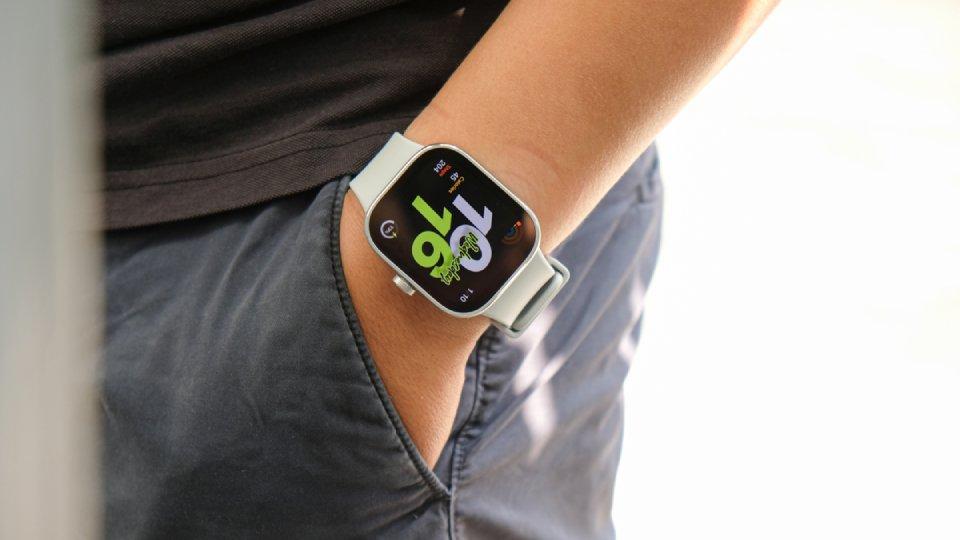 Trên tay Xiaomi Redmi Watch 4 chính hãng: Khung nhôm cao cấp, đẹp như AW, pin 20 ngày, giá 2.39 triệu
