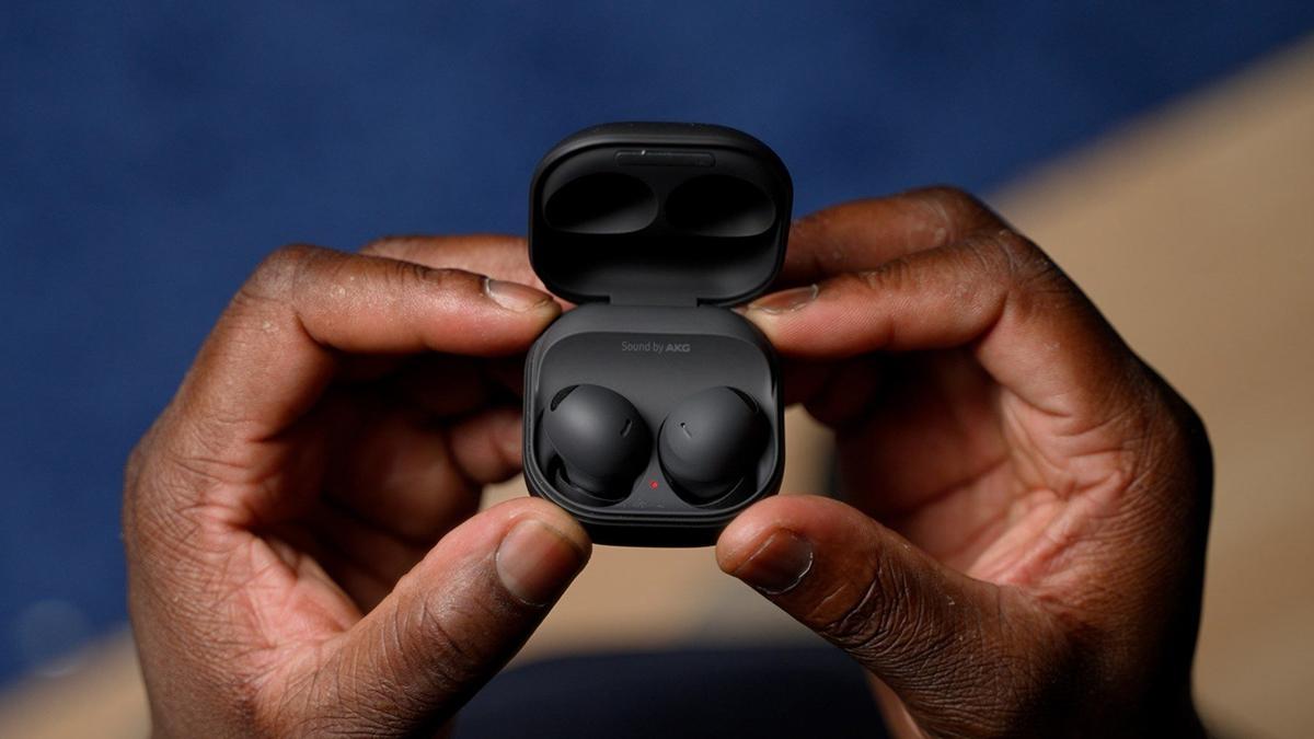 Hé lộ dung lượng pin case sạc của tai nghe Galaxy Buds 3 Pro sắp ra mắt