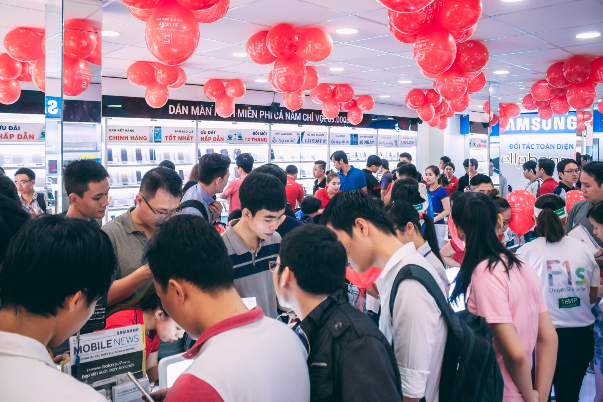 CellphoneS 157 Nguyễn Thị Minh Khai - Sinh nhật Rộn ràng, Ngập tràn ưu đãi (20/3-26/3) CellphoneS 157 Nguyễn Thị Minh Khai - Sinh nhật Rộn ràng, Ngập tràn ưu đãi (20/3-26/3)