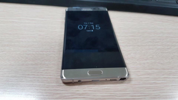 Sforum - Trang thông tin công nghệ mới nhất galaxy-note-7-tan-trang-4-600x338 Galaxy Note 7 tân trang xuất hiện tại Việt Nam: Pin 3200mAh, chạy sẵn Android 7.0 Sforum - Trang thông tin công nghệ mới nhất galaxy-note-7-tan-trang-4-600x338 Galaxy Note 7 tân trang xuất hiện tại Việt Nam: Pin 3200mAh, chạy sẵn Android 7.0