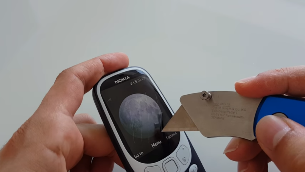 Sforum - Trang thông tin công nghệ mới nhất Screenshot-201-1024x576 Thử thách độ bền của Nokia 3310 phiên bản 2017: Dễ xước, màn hình bằng nhựa, thất vọng tràn trề Sforum - Trang thông tin công nghệ mới nhất Screenshot-201-1024x576 Thử thách độ bền của Nokia 3310 phiên bản 2017: Dễ xước, màn hình bằng nhựa, thất vọng tràn trề