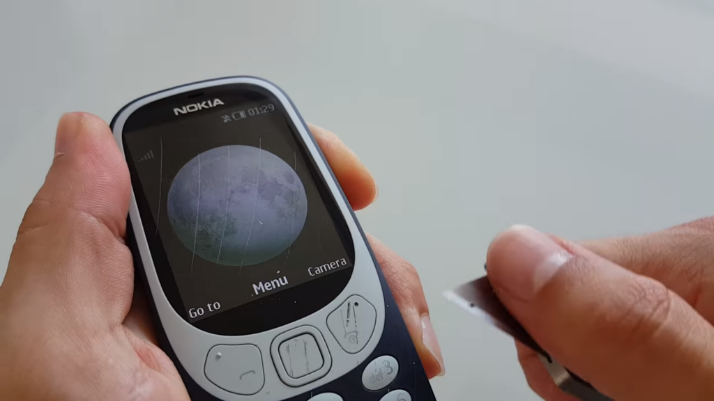 Sforum - Trang thông tin công nghệ mới nhất Screenshot-212-1024x576 Thử thách độ bền của Nokia 3310 phiên bản 2017: Dễ xước, màn hình bằng nhựa, thất vọng tràn trề Sforum - Trang thông tin công nghệ mới nhất Screenshot-212-1024x576 Thử thách độ bền của Nokia 3310 phiên bản 2017: Dễ xước, màn hình bằng nhựa, thất vọng tràn trề