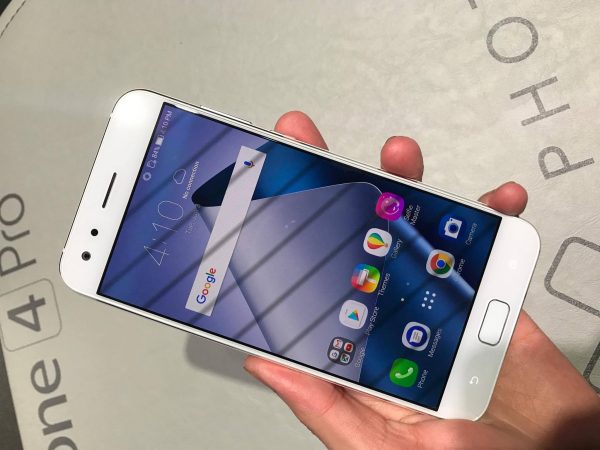 Sforum - Trang thông tin công nghệ mới nhất 3-600x450 Trên tay Zenfone 4 Pro và Zenfone 4: Bộ đôi smartphone cao cấp của Asus Sforum - Trang thông tin công nghệ mới nhất 3-600x450 Trên tay Zenfone 4 Pro và Zenfone 4: Bộ đôi smartphone cao cấp của Asus