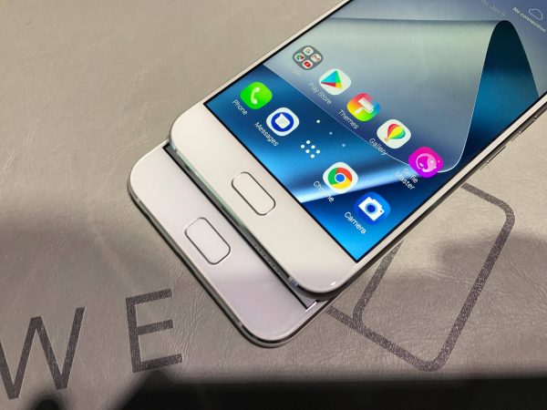 Sforum - Trang thông tin công nghệ mới nhất z48-600x450 Trên tay Zenfone 4 Pro và Zenfone 4: Bộ đôi smartphone cao cấp của Asus Sforum - Trang thông tin công nghệ mới nhất z48-600x450 Trên tay Zenfone 4 Pro và Zenfone 4: Bộ đôi smartphone cao cấp của Asus