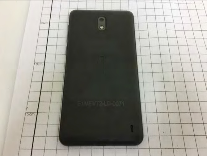 Sforum - Trang thông tin công nghệ mới nhất 1706154 Nokia 2 lộ ảnh chính thức: Thiết kế đơn giản, sử dụng phím điều hướng ảo Sforum - Trang thông tin công nghệ mới nhất 1706154 Nokia 2 lộ ảnh chính thức: Thiết kế đơn giản, sử dụng phím điều hướng ảo