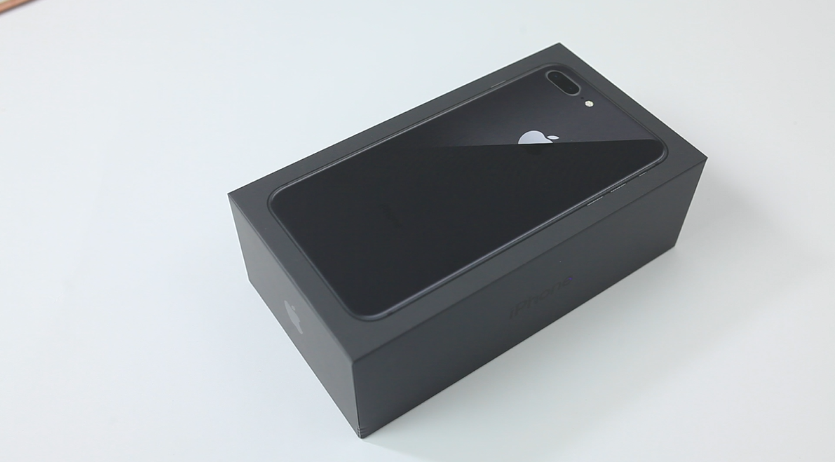 Mở hộp iPhone 8 Plus tại VN: Thiết kế mới bằng kính, giá từ 23 triệu đồng Mở hộp iPhone 8 Plus tại VN: Thiết kế mới bằng kính, giá từ 23 triệu đồng