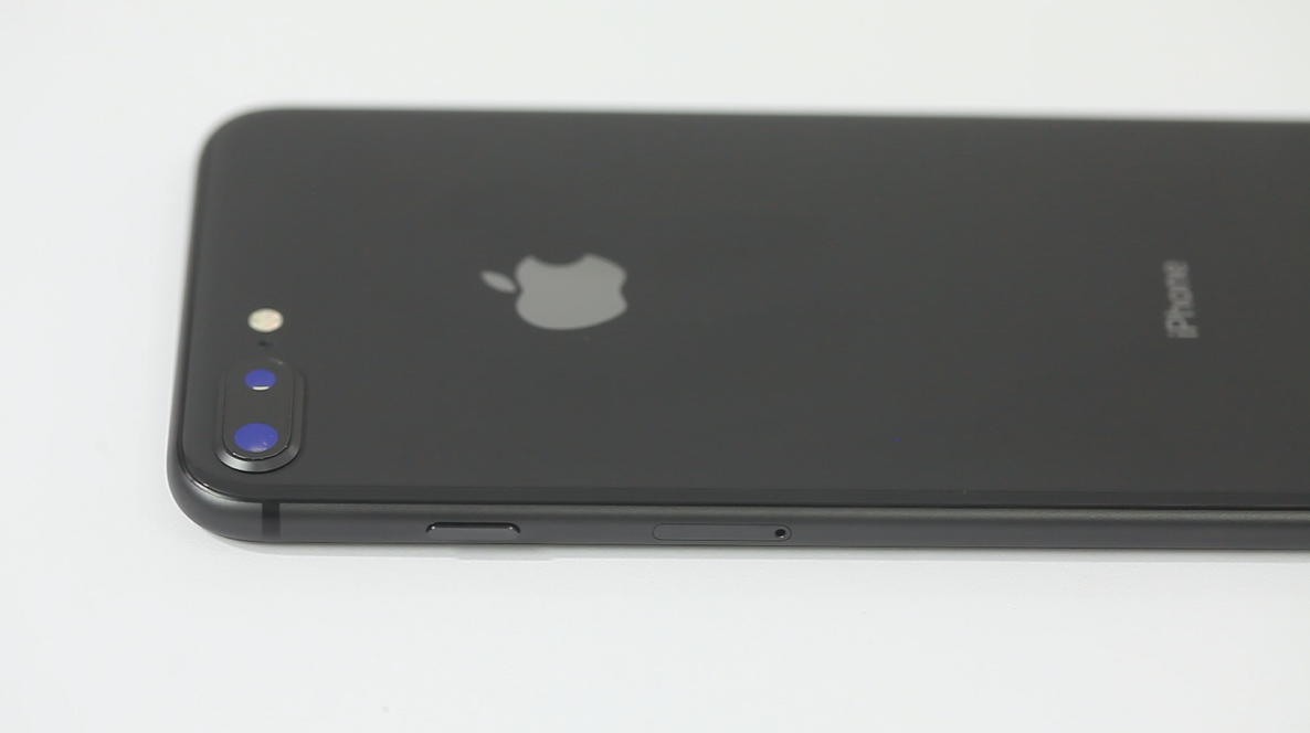 Mở hộp iPhone 8 Plus tại VN: Thiết kế mới bằng kính, giá từ 23 triệu đồng Mở hộp iPhone 8 Plus tại VN: Thiết kế mới bằng kính, giá từ 23 triệu đồng