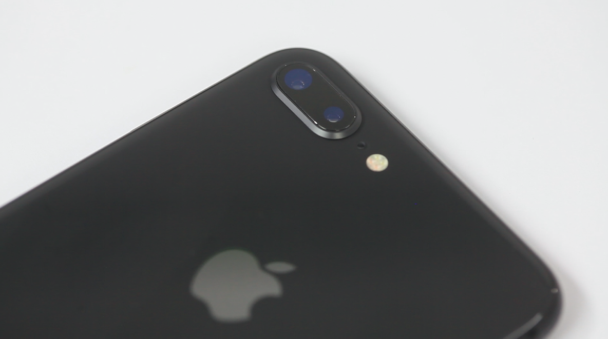 Mở hộp iPhone 8 Plus tại VN: Thiết kế mới bằng kính, giá từ 23 triệu đồng Mở hộp iPhone 8 Plus tại VN: Thiết kế mới bằng kính, giá từ 23 triệu đồng