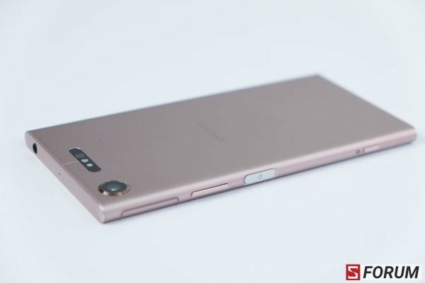 Sforum - Trang thông tin công nghệ mới nhất DSCF0617-600x400 Trên tay Sony Xperia XZ1: Ít thay đổi về thiết kế, camera quét vật thể 3D Sforum - Trang thông tin công nghệ mới nhất DSCF0617-600x400 Trên tay Sony Xperia XZ1: Ít thay đổi về thiết kế, camera quét vật thể 3D