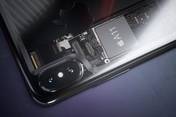 Sforum - Trang thông tin công nghệ mới nhất IP84-600x400 Chipset Apple A11 Bionic trên iPhone 8 và iPhone X đánh bại tất cả các thiết bị Android với điểm Geekbench cao ngất ngưởng Sforum - Trang thông tin công nghệ mới nhất IP84-600x400 Chipset Apple A11 Bionic trên iPhone 8 và iPhone X đánh bại tất cả các thiết bị Android với điểm Geekbench cao ngất ngưởng