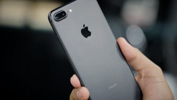 Sforum - Trang thông tin công nghệ mới nhất maxresdefault-7-600x338 iPhone 8 bán ra ảm đạm, iPhone 6 và iPhone 7 lên ngôi Sforum - Trang thông tin công nghệ mới nhất maxresdefault-7-600x338 iPhone 8 bán ra ảm đạm, iPhone 6 và iPhone 7 lên ngôi
