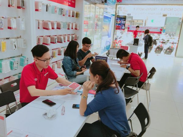 Sforum - Trang thông tin công nghệ mới nhất photo_2017-09-27_11-45-53-600x450 iPhone 8 bán ra ảm đạm, iPhone 6 và iPhone 7 lên ngôi Sforum - Trang thông tin công nghệ mới nhất photo_2017-09-27_11-45-53-600x450 iPhone 8 bán ra ảm đạm, iPhone 6 và iPhone 7 lên ngôi