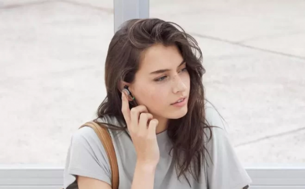Sforum - Trang thông tin công nghệ mới nhất 2017-10-05_154006-600x372 Google ra mắt tai nghe không dây Pixel Buds: Điều khiển bằng cử chỉ, dịch ngoại ngữ siêu nhanh với giá bán 3,6 triệu đồng Sforum - Trang thông tin công nghệ mới nhất 2017-10-05_154006-600x372 Google ra mắt tai nghe không dây Pixel Buds: Điều khiển bằng cử chỉ, dịch ngoại ngữ siêu nhanh với giá bán 3,6 triệu đồng