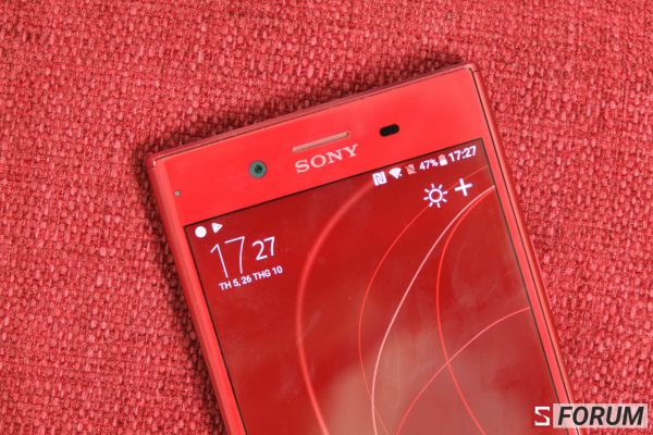Sforum - Trang thông tin công nghệ mới nhất DSCF1421-600x400 Trên tay Xperia XZ Premium đỏ Rosso: Màu sắc độc đáo nhất, giá ngang bằng các màu còn lại Sforum - Trang thông tin công nghệ mới nhất DSCF1421-600x400 Trên tay Xperia XZ Premium đỏ Rosso: Màu sắc độc đáo nhất, giá ngang bằng các màu còn lại
