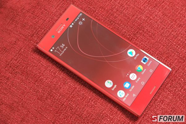Sforum - Trang thông tin công nghệ mới nhất DSCF1432-600x400 Trên tay Xperia XZ Premium đỏ Rosso: Màu sắc độc đáo nhất, giá ngang bằng các màu còn lại Sforum - Trang thông tin công nghệ mới nhất DSCF1432-600x400 Trên tay Xperia XZ Premium đỏ Rosso: Màu sắc độc đáo nhất, giá ngang bằng các màu còn lại