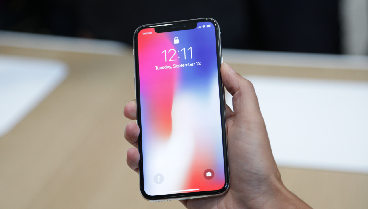 Sforum - Trang thông tin công nghệ mới nhất Nhung-cai-nhat-cua-iphone-x-ma-chua-mot-the-he-iphone-nao-co-duoc-1 iPhone X: Cứ 10 chiếc sản xuất ra thì bỏ đi 9 Sforum - Trang thông tin công nghệ mới nhất Nhung-cai-nhat-cua-iphone-x-ma-chua-mot-the-he-iphone-nao-co-duoc-1 iPhone X: Cứ 10 chiếc sản xuất ra thì bỏ đi 9