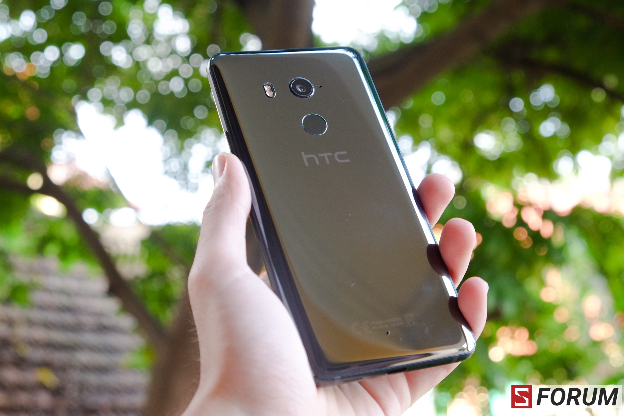 Sforum - Trang thông tin công nghệ mới nhất DSCF1585 Trên tay nhanh HTC U11 Plus: Thiết kế đẹp, camera tuyệt vời, nhưng mức giá phải suy nghĩ Sforum - Trang thông tin công nghệ mới nhất DSCF1585 Trên tay nhanh HTC U11 Plus: Thiết kế đẹp, camera tuyệt vời, nhưng mức giá phải suy nghĩ