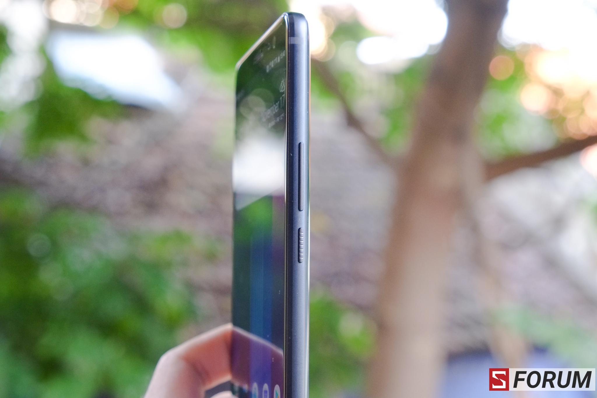 Sforum - Trang thông tin công nghệ mới nhất DSCF1591 Trên tay nhanh HTC U11 Plus: Thiết kế đẹp, camera tuyệt vời, nhưng mức giá phải suy nghĩ Sforum - Trang thông tin công nghệ mới nhất DSCF1591 Trên tay nhanh HTC U11 Plus: Thiết kế đẹp, camera tuyệt vời, nhưng mức giá phải suy nghĩ