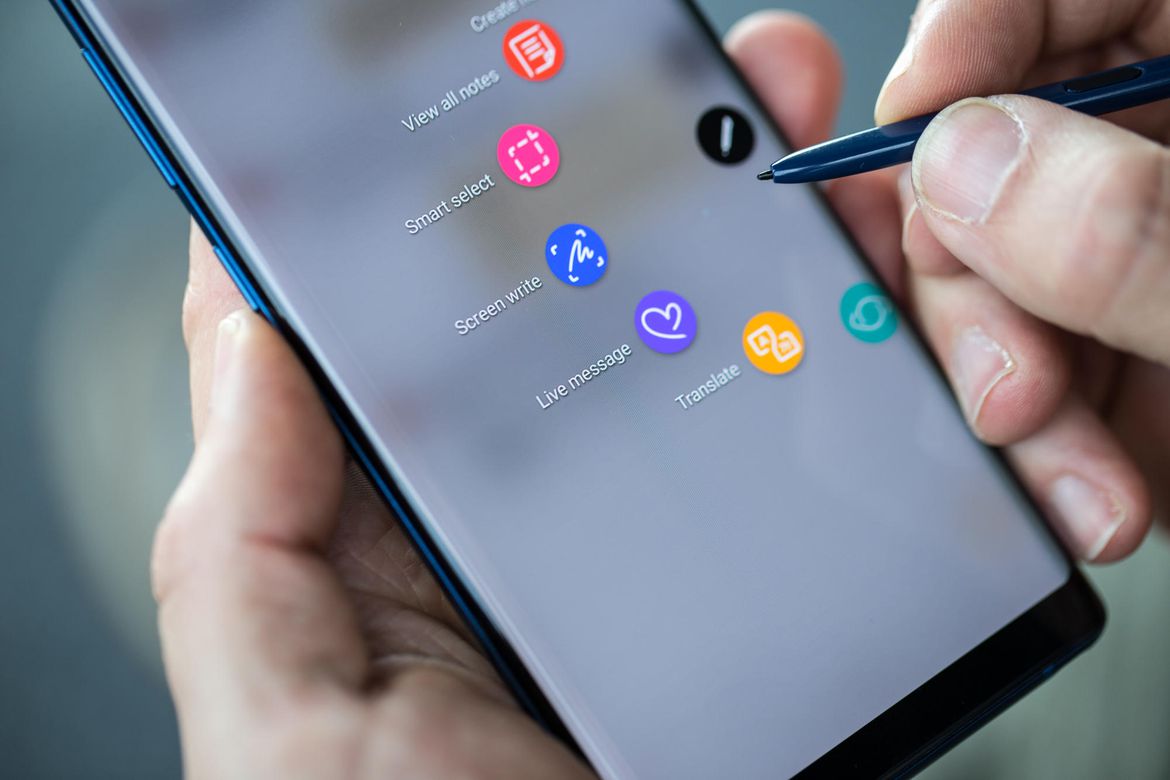Sforum - Trang thông tin công nghệ mới nhất cover Với Galaxy Note8, những rắc rối sau sẽ bị loại bỏ triệt để Sforum - Trang thông tin công nghệ mới nhất cover Với Galaxy Note8, những rắc rối sau sẽ bị loại bỏ triệt để