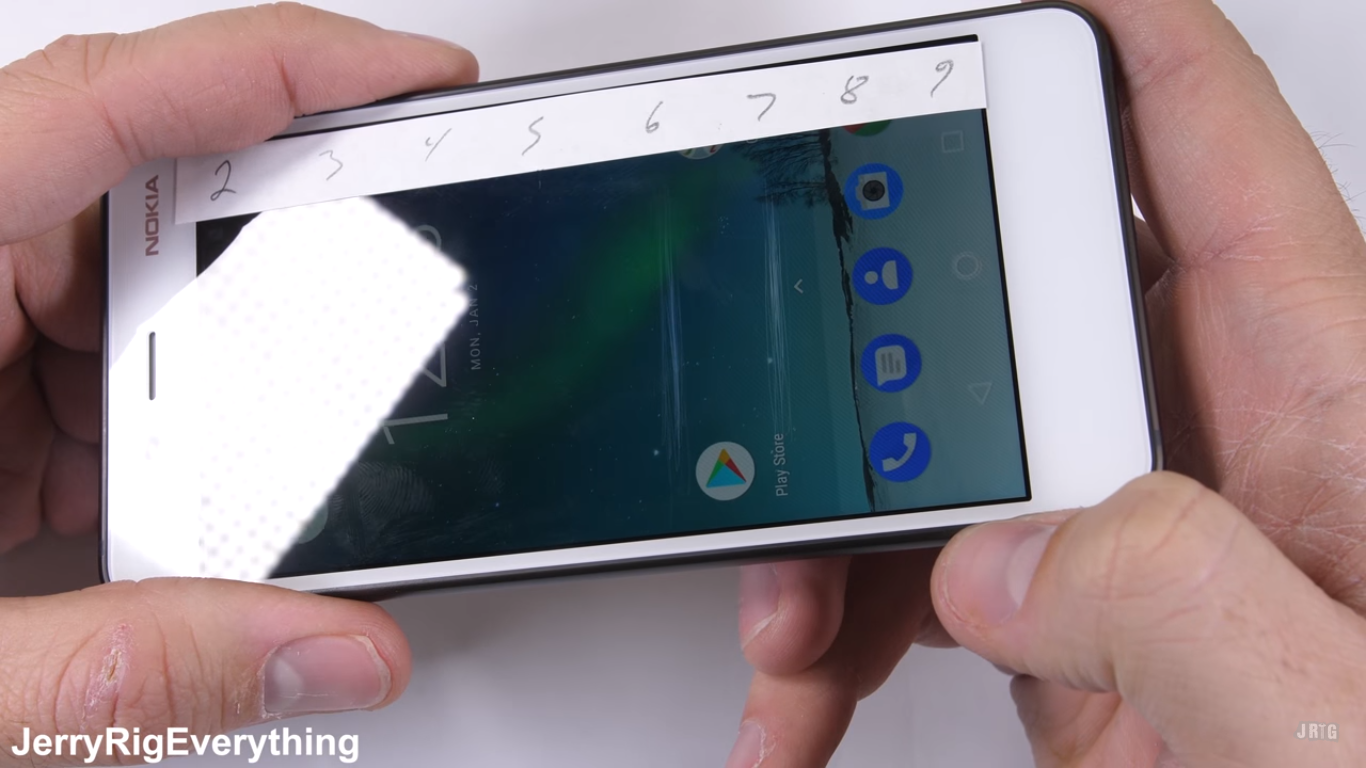 Sforum - Trang thông tin công nghệ mới nhất 1-4 Nokia 2 hoàn thành xuất sắc bài test độ bền của JerryRigEverything Sforum - Trang thông tin công nghệ mới nhất 1-4 Nokia 2 hoàn thành xuất sắc bài test độ bền của JerryRigEverything