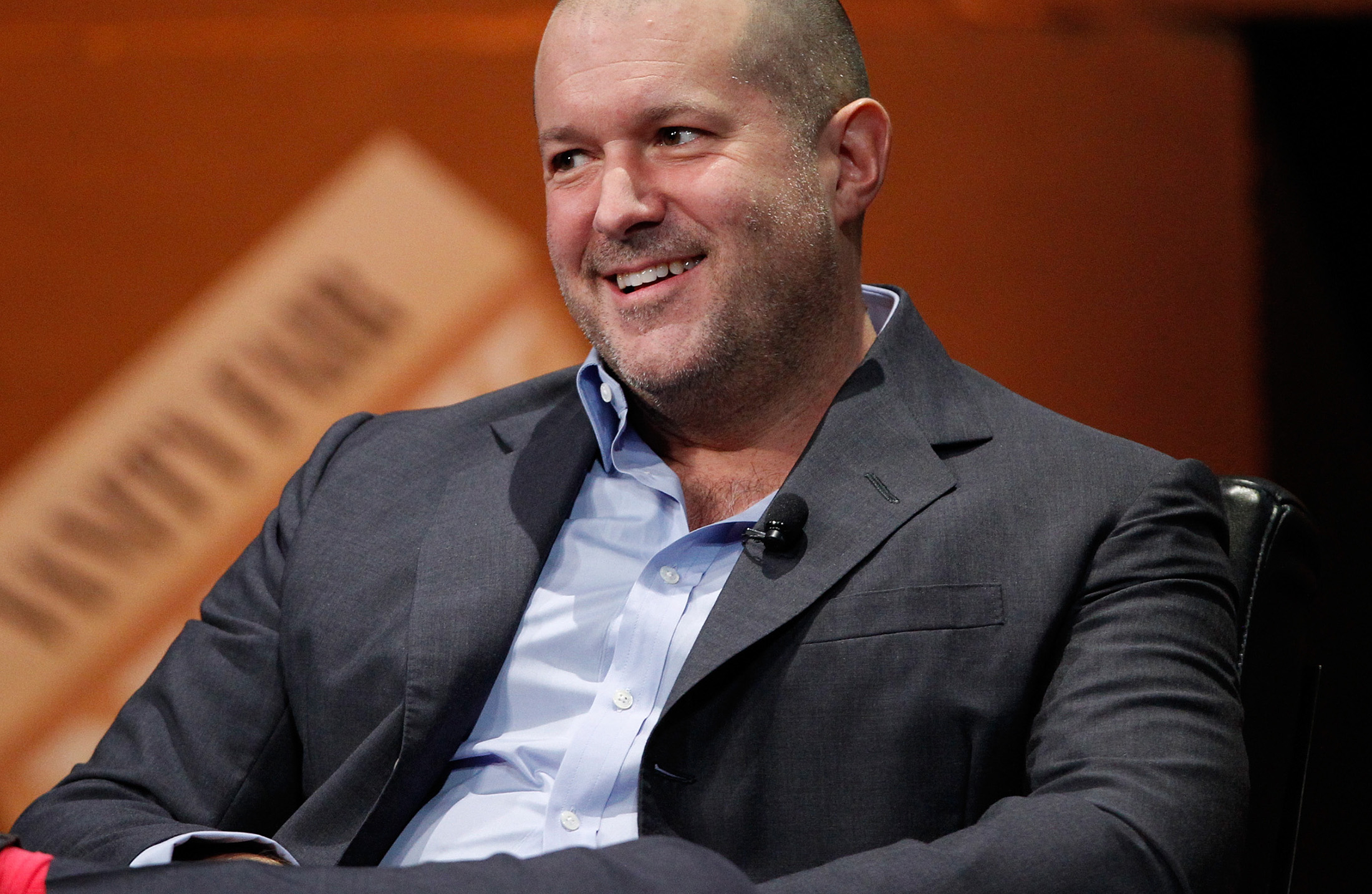 Sforum - Trang thông tin công nghệ mới nhất 1x-1 Jony Ive quay lại tiếp quản đội ngũ thiết kế của Apple Sforum - Trang thông tin công nghệ mới nhất 1x-1 Jony Ive quay lại tiếp quản đội ngũ thiết kế của Apple
