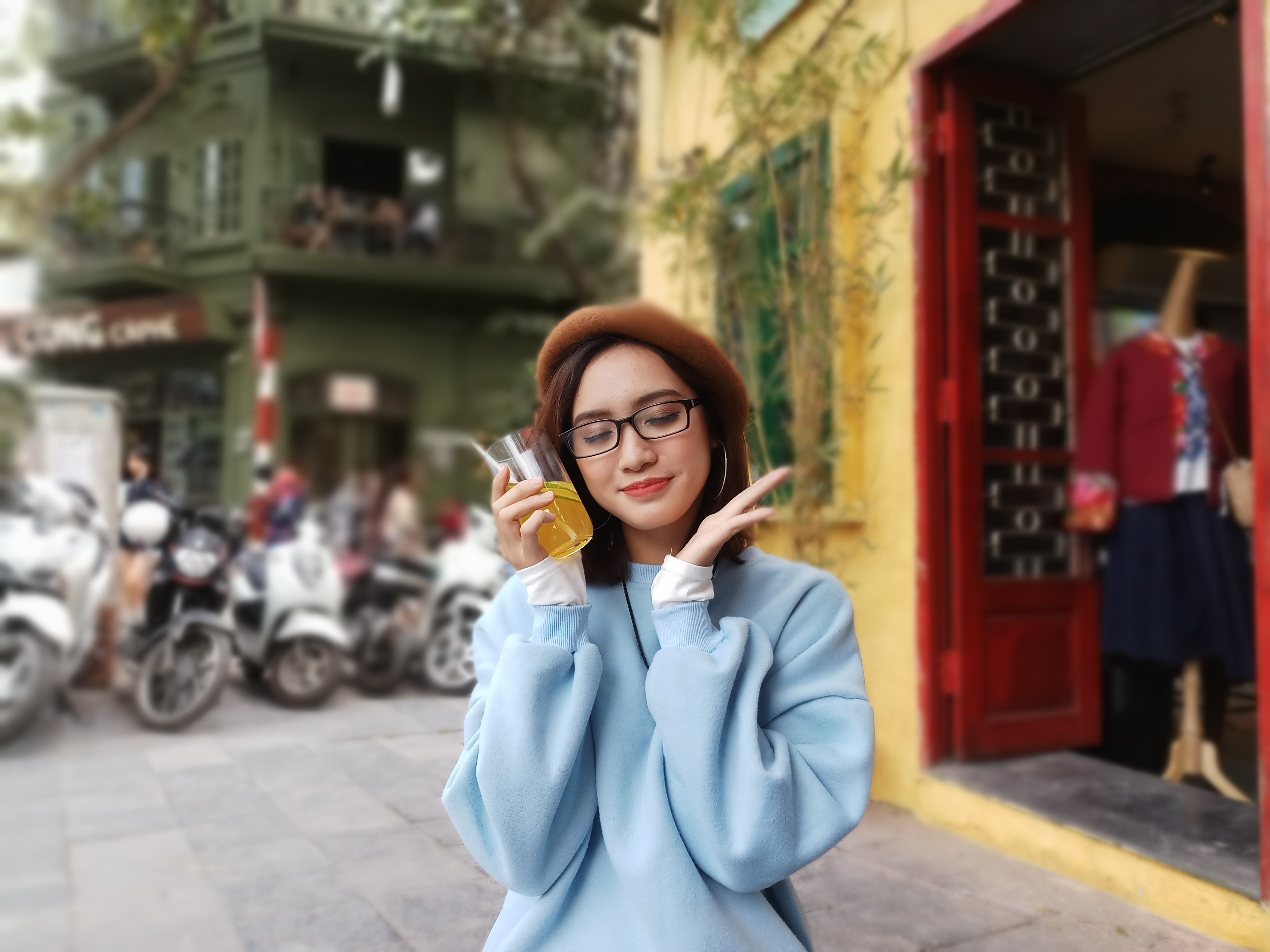 Sforum - Trang thông tin công nghệ mới nhất 20171216_141955 Đánh giá sức mạnh camera kép trên Galaxy J7+ với hình ảnh nồng nàn mùa thu Hà Nội Sforum - Trang thông tin công nghệ mới nhất 20171216_141955 Đánh giá sức mạnh camera kép trên Galaxy J7+ với hình ảnh nồng nàn mùa thu Hà Nội