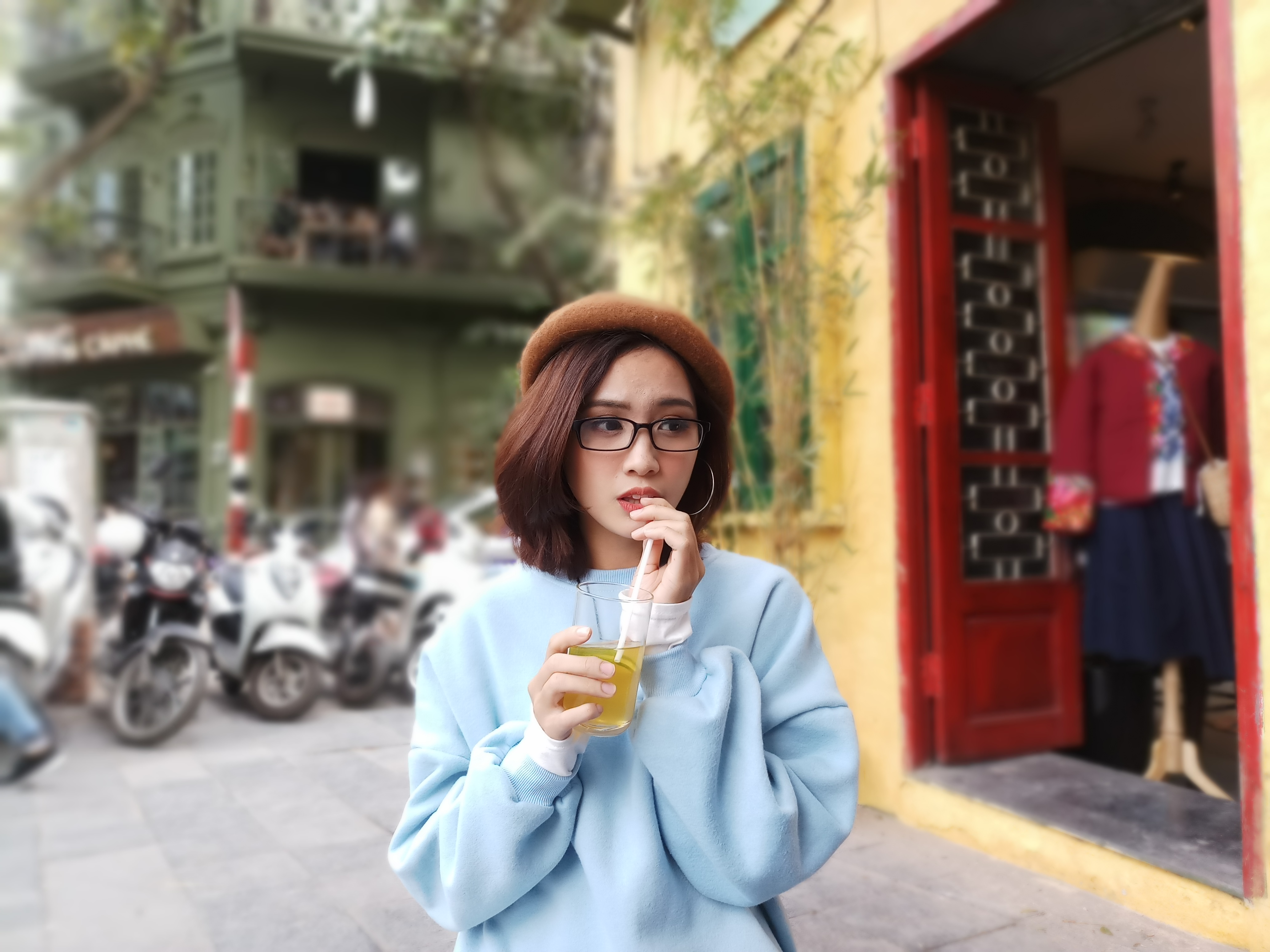 Sforum - Trang thông tin công nghệ mới nhất 20171216_142000 Đánh giá sức mạnh camera kép trên Galaxy J7+ với hình ảnh nồng nàn mùa thu Hà Nội Sforum - Trang thông tin công nghệ mới nhất 20171216_142000 Đánh giá sức mạnh camera kép trên Galaxy J7+ với hình ảnh nồng nàn mùa thu Hà Nội