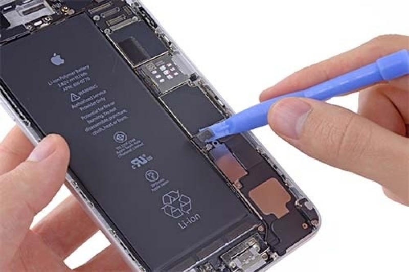 Sforum - Trang thông tin công nghệ mới nhất 251-chuyen-sua-chua-iphone-6plus-ipad-cac-loai-dt-gia-si-re-nhat Apple xin lỗi vì làm chậm iPhone, giảm giá thay pin chỉ còn $29 trong 1 năm Sforum - Trang thông tin công nghệ mới nhất 251-chuyen-sua-chua-iphone-6plus-ipad-cac-loai-dt-gia-si-re-nhat Apple xin lỗi vì làm chậm iPhone, giảm giá thay pin chỉ còn $29 trong 1 năm