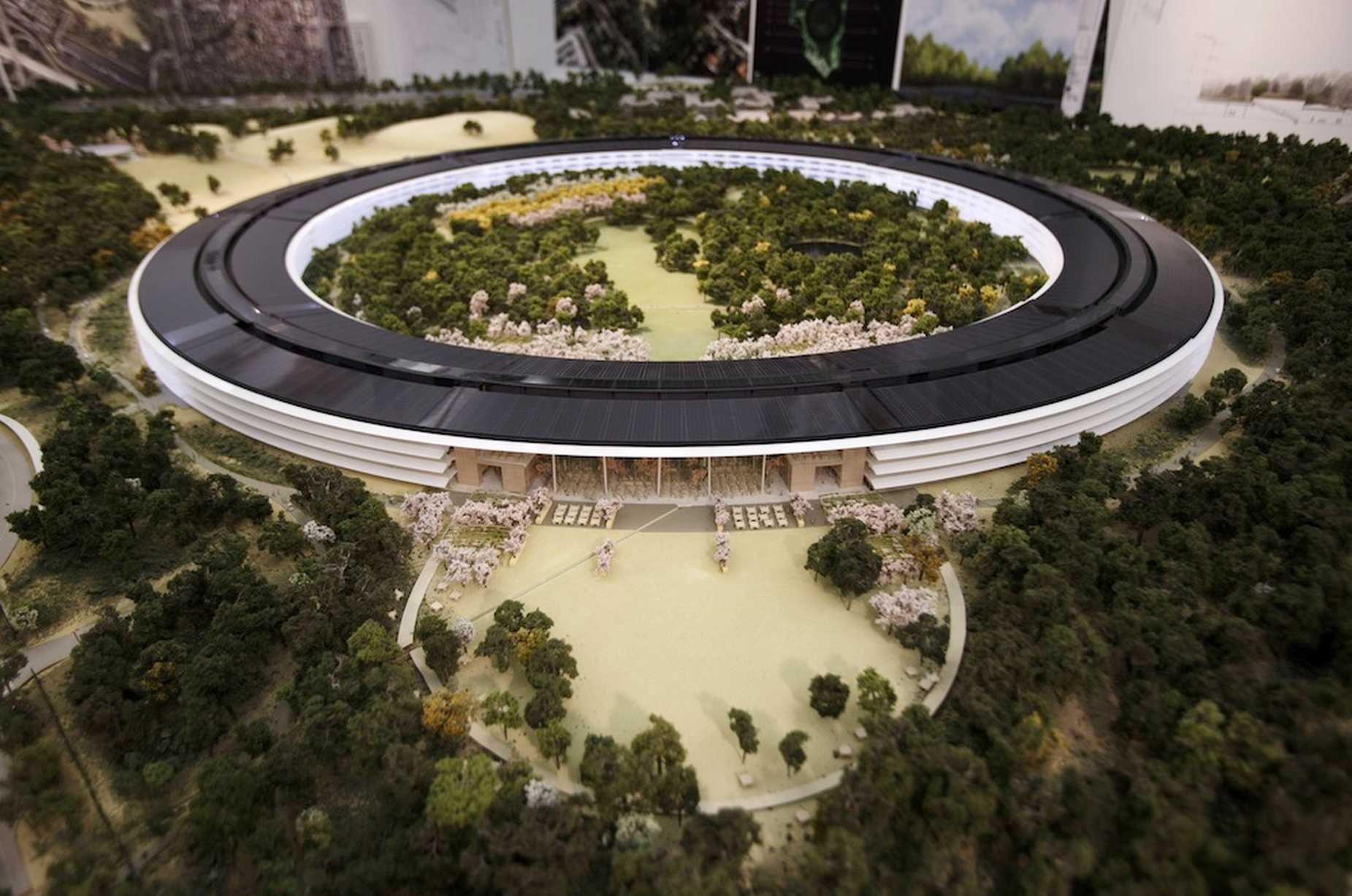 Sforum - Trang thông tin công nghệ mới nhất Apple-new-concept-office Jony Ive quay lại tiếp quản đội ngũ thiết kế của Apple Sforum - Trang thông tin công nghệ mới nhất Apple-new-concept-office Jony Ive quay lại tiếp quản đội ngũ thiết kế của Apple