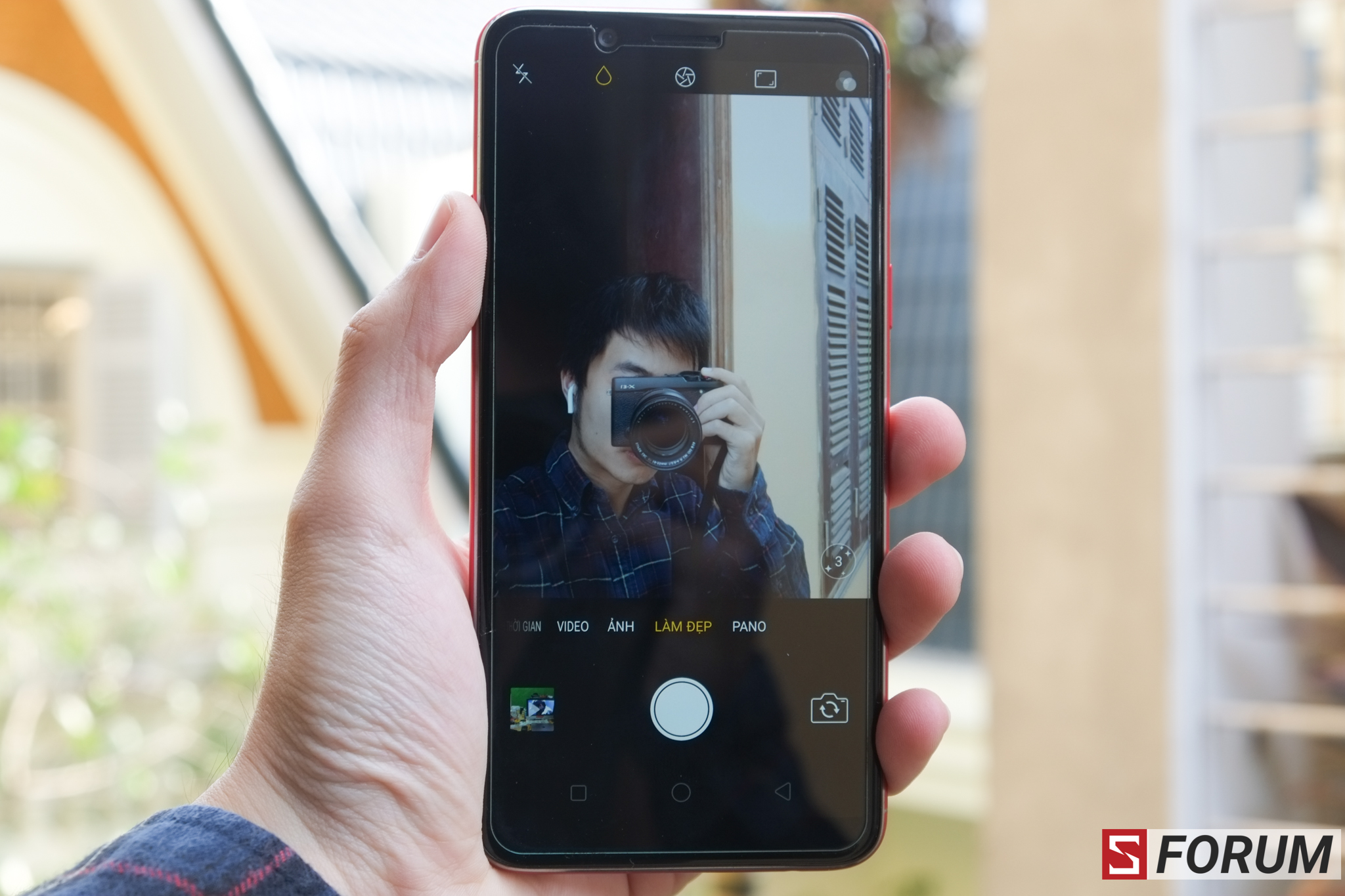 Sforum - Trang thông tin công nghệ mới nhất DSCF1683 Trên tay Oppo F5 6GB RED: Sắc màu cho mùa lễ hội Sforum - Trang thông tin công nghệ mới nhất DSCF1683 Trên tay Oppo F5 6GB RED: Sắc màu cho mùa lễ hội