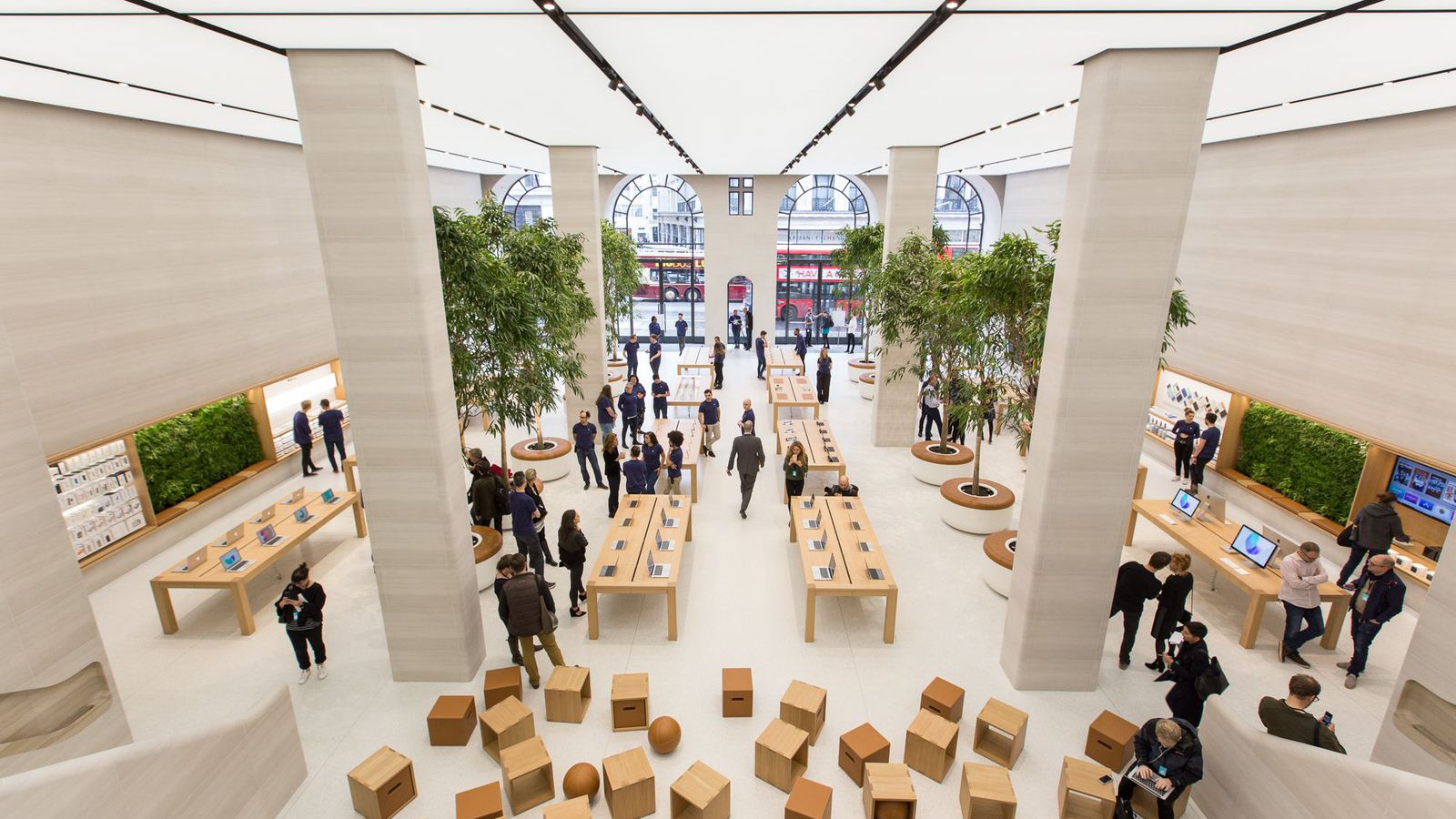 Sforum - Trang thông tin công nghệ mới nhất apple-store-regent-street-london-6 Apple sắp khai trương Apple Store đầu tiên ngay trên đất của Samsung Sforum - Trang thông tin công nghệ mới nhất apple-store-regent-street-london-6 Apple sắp khai trương Apple Store đầu tiên ngay trên đất của Samsung