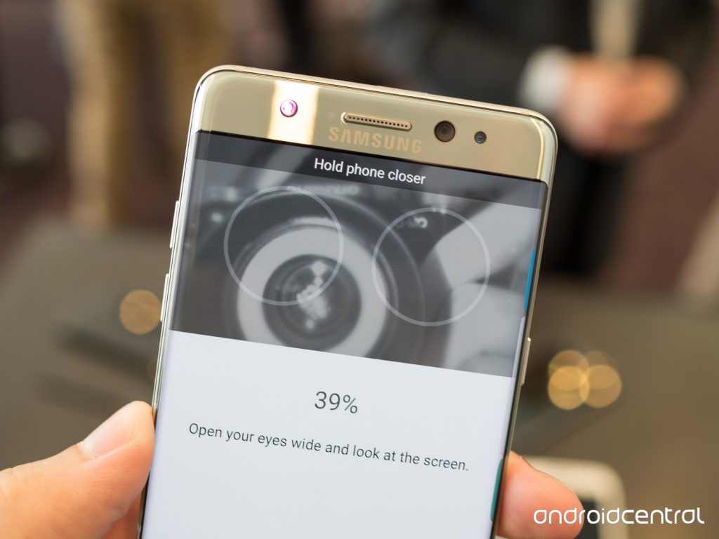 Sforum - Trang thông tin công nghệ mới nhất note-7-iris-scanning-1024x768 LG G7 sẽ có camera quét mống mắt 2 trong 1 Sforum - Trang thông tin công nghệ mới nhất note-7-iris-scanning-1024x768 LG G7 sẽ có camera quét mống mắt 2 trong 1