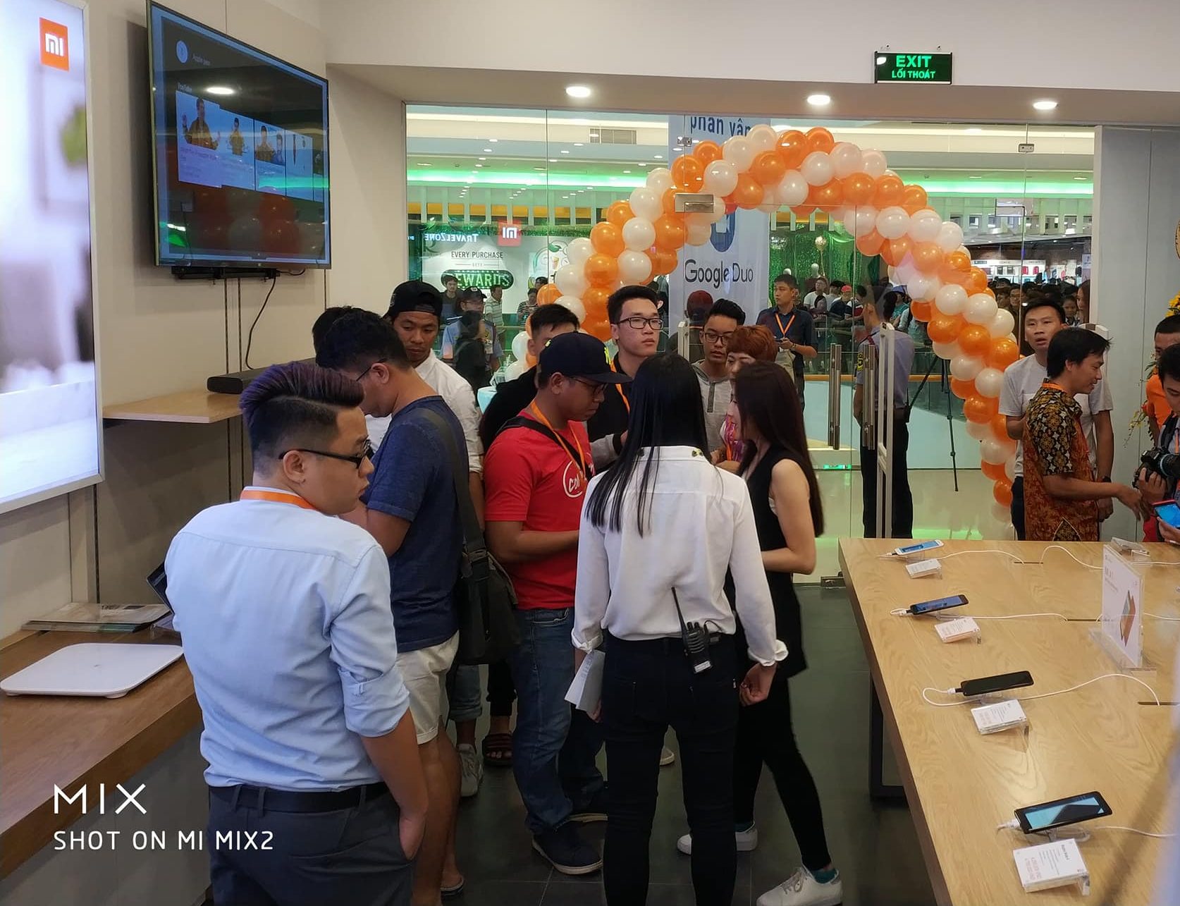 Sforum - Trang thông tin công nghệ mới nhất 26653485_2508465349377895_993342914_o-e1515306565436 Xiaomi khai trương cửa hàng đầu tiên tại Việt Nam Sforum - Trang thông tin công nghệ mới nhất 26653485_2508465349377895_993342914_o-e1515306565436 Xiaomi khai trương cửa hàng đầu tiên tại Việt Nam