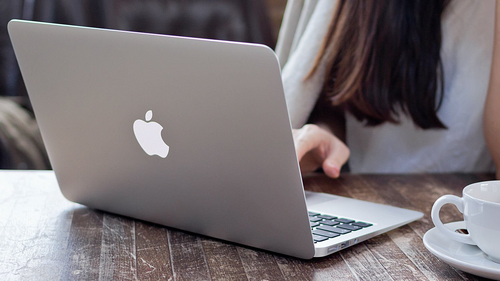 Sforum - Trang thông tin công nghệ mới nhất 1675184-6518-1520856329 Apple sắp trình làng MacBook Air giá rẻ với màn hình Retina 13.3 inch Sforum - Trang thông tin công nghệ mới nhất 1675184-6518-1520856329 Apple sắp trình làng MacBook Air giá rẻ với màn hình Retina 13.3 inch