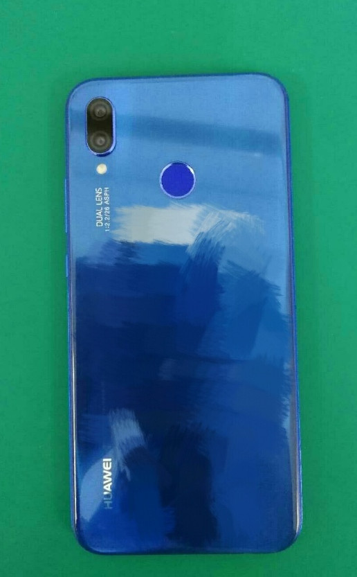 Sforum - Trang thông tin công nghệ mới nhất Huawei-P20-Lite-1 Đây là Huawei P20 Lite: Màn hình tai thỏ và mặt lưng làm bằng kính Sforum - Trang thông tin công nghệ mới nhất Huawei-P20-Lite-1 Đây là Huawei P20 Lite: Màn hình tai thỏ và mặt lưng làm bằng kính