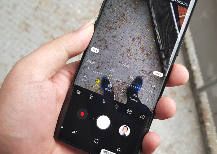 Sforum - Trang thông tin công nghệ mới nhất tren-tay-galaxy-s9-tai-vn-chiec-smartphone-gia-bang-nua-cay-vang Galaxy S9 | S9+ đáng giá không chỉ đến từ chức năng Sforum - Trang thông tin công nghệ mới nhất tren-tay-galaxy-s9-tai-vn-chiec-smartphone-gia-bang-nua-cay-vang Galaxy S9 | S9+ đáng giá không chỉ đến từ chức năng