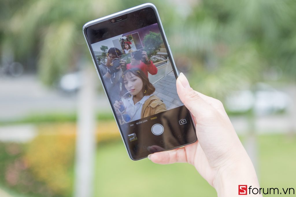 Sforum - Trang thông tin công nghệ mới nhất IMG_2476-1024x683 Trên tay Oppo F7: Màn hình tai thỏ, mặt lưng bằng nhựa giả kính, viền màn hình mỏng, camera selfie AI 25MP Sforum - Trang thông tin công nghệ mới nhất IMG_2476-1024x683 Trên tay Oppo F7: Màn hình tai thỏ, mặt lưng bằng nhựa giả kính, viền màn hình mỏng, camera selfie AI 25MP