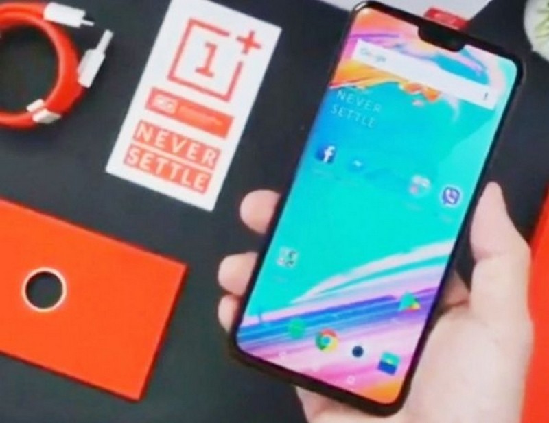 Sforum - Trang thông tin công nghệ mới nhất 1_800x617 OnePlus 6 thêm ảnh trên tay: Màn hình "tai thỏ", mặt lưng kính, vị trí camera được đặt lại Sforum - Trang thông tin công nghệ mới nhất 1_800x617 OnePlus 6 thêm ảnh trên tay: Màn hình "tai thỏ", mặt lưng kính, vị trí camera được đặt lại