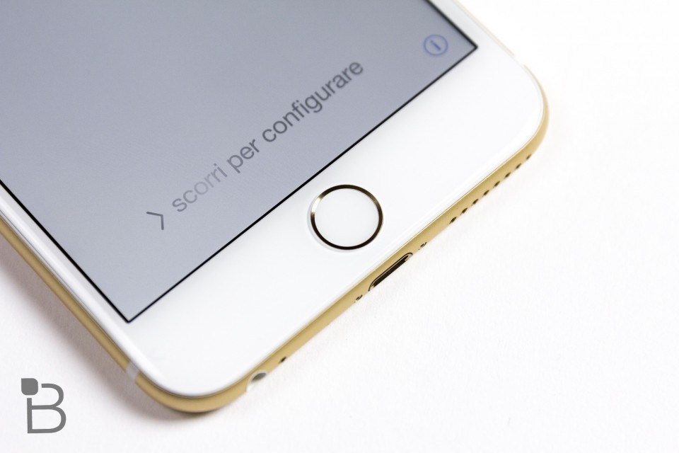 Nút Home cứng trên iPhone 6S được tích hợp Touch ID cùng 3D Touch