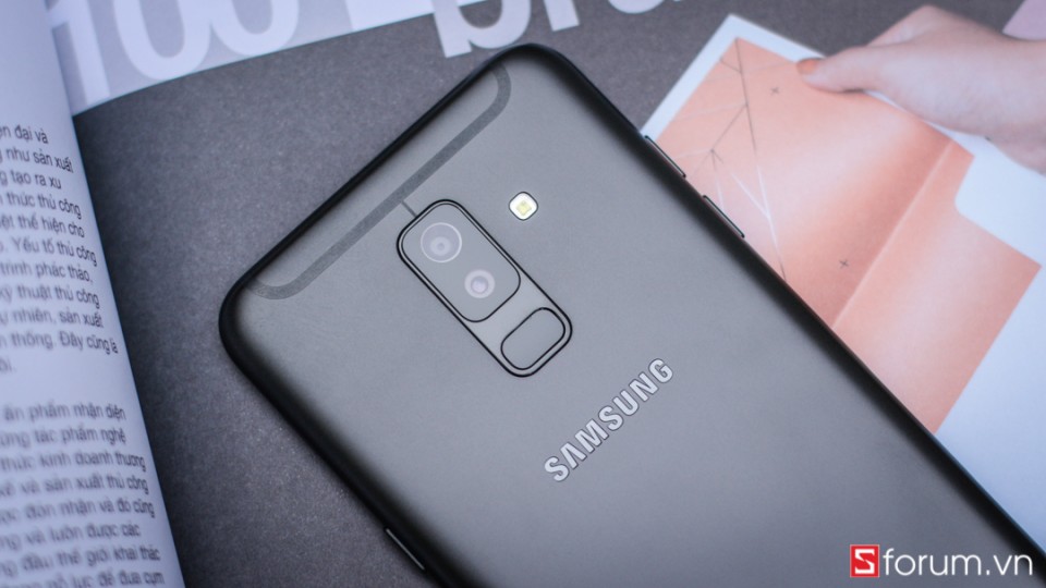 Camera kép trên A6+ với nhiều chế độ chụp và tính năng hơn