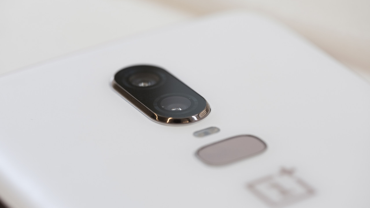 Sforum - Trang thông tin công nghệ mới nhất OnePlus-6-4-of-51-1280x720 Trên tay OnePlus 6: Thiết kế mặt kính sang trọng, màn hình "tai thỏ", cấu hình khủng, giá từ 12 triệu Sforum - Trang thông tin công nghệ mới nhất OnePlus-6-4-of-51-1280x720 Trên tay OnePlus 6: Thiết kế mặt kính sang trọng, màn hình "tai thỏ", cấu hình khủng, giá từ 12 triệu